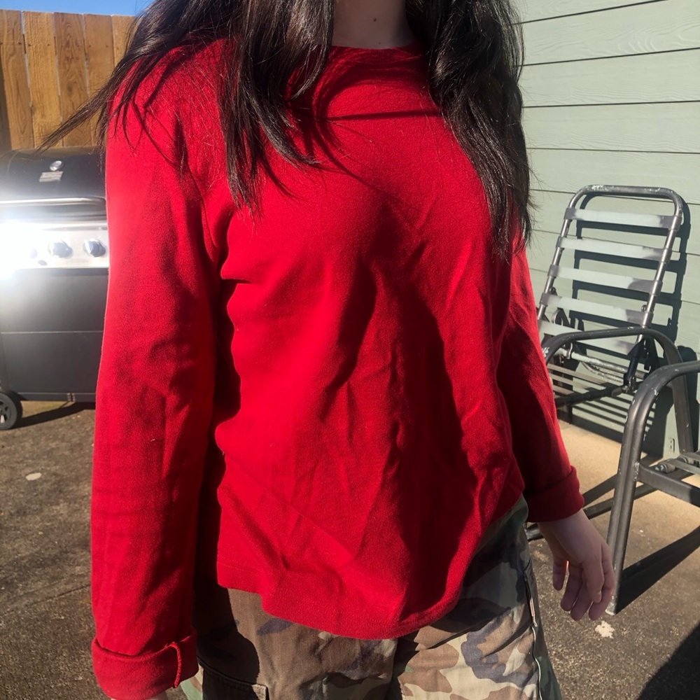 Red long sleeve T shirt